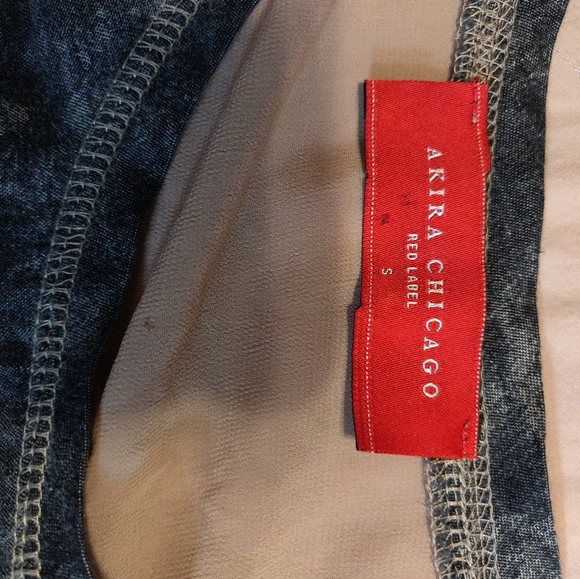 LAST CHANCE Akira Loose Fit Bat Wing Top - Picture 10 of 16